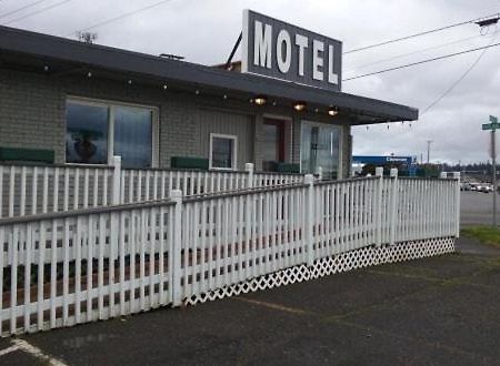 Terrace Motel Кус-Бей Екстер'єр фото