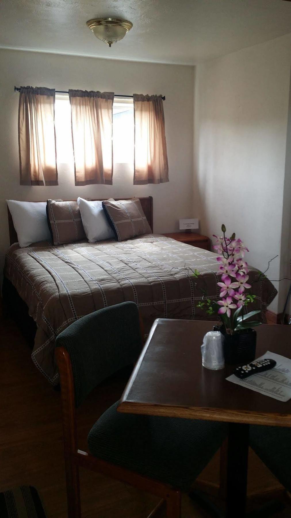 Terrace Motel Кус-Бей Екстер'єр фото