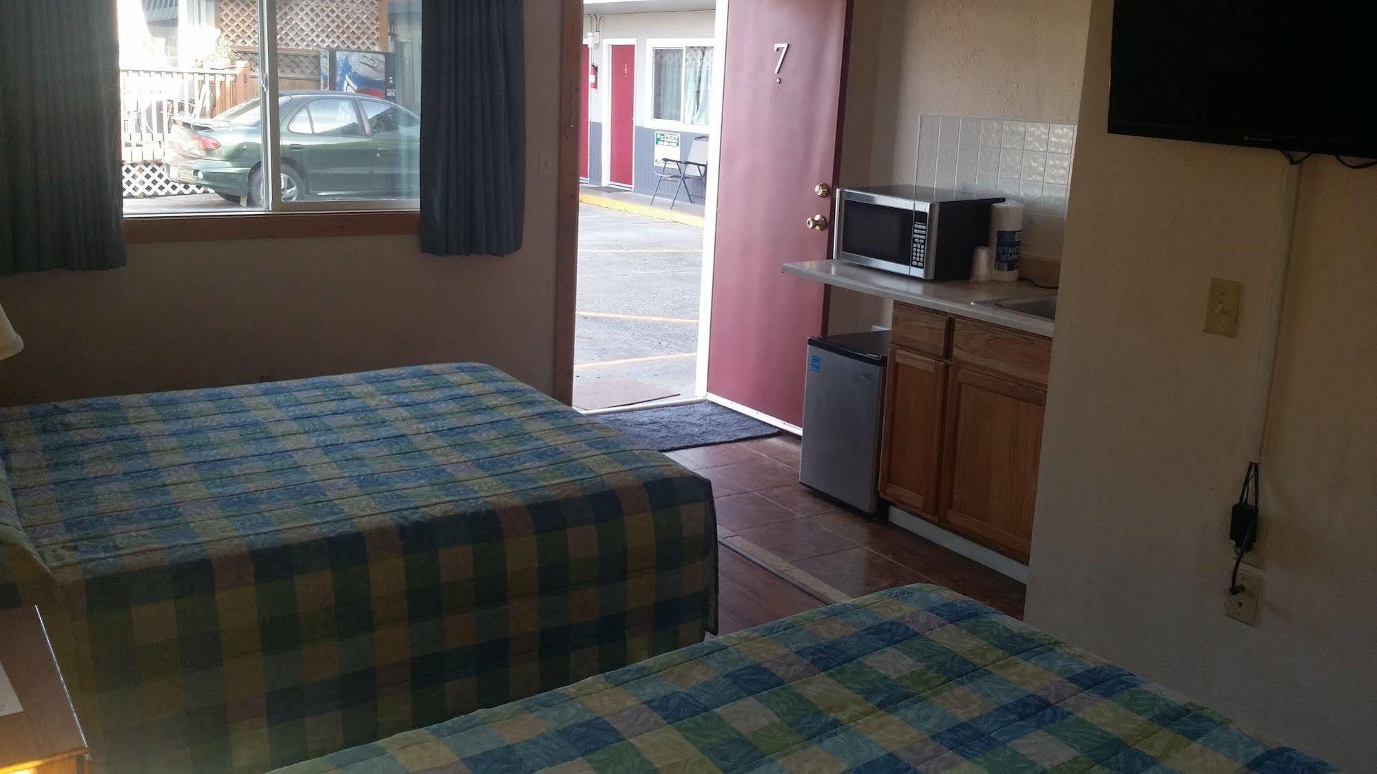Terrace Motel Кус-Бей Екстер'єр фото